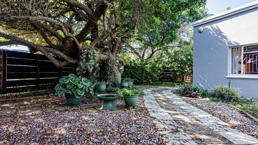 5 Bedroom Property for Sale in The Island Western Cape